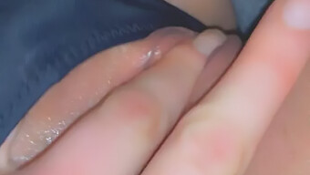 Masturbace Končí Creampie