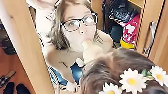 Blowjob Dan Kencing: Video Buatan Sendiri Yang Menyeronokkan