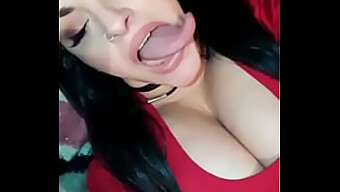 18+ โชว์ Long Tounge And Throat ของ Latina