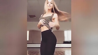 18+ Kompilace Kouření A Lízání Kundičky S Instagram Babes