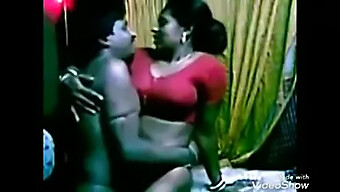 Madrastra Desi En Saree Es Follada Brutalmente Por Su Marido Negro