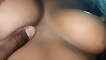 Indian (Hindi) Pussy Licking And Cumshot Action