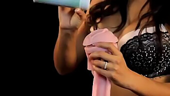 Zažite Maximálne Potešenie S Najlepšou Sexuálnou Hračkou - Fleshlight! Zavolajte Teraz