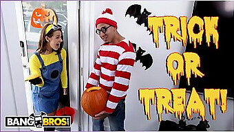 Trick Or Treat Med Evelin Stone Og Brunos Store Pikk