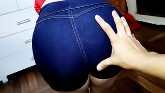 American Teen Gives A Blowjob And Gets Her Tight Jeans Squeezed