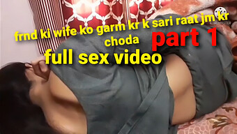 La Femme Ko Garm Kr Sari Raj Kr Choda Avec De Gros Seins Et Son Cul