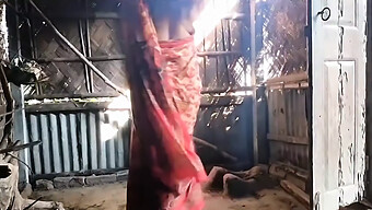 Bhabhi Kampung India Mendapat Faraj Ketatnya Diregangkan Oleh Zakar Hitam Besar Dalam Video Buatan Sendiri