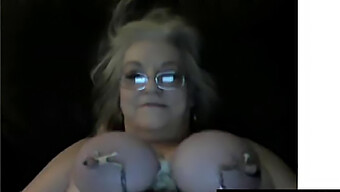 Tight Old Granny Gets Addicted To Webcam