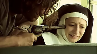 Monjas Desnudas Con Grandes Armas